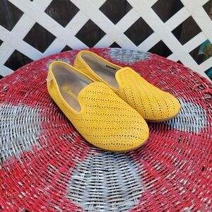 Spenco yellow flats Slip On Shoes 9